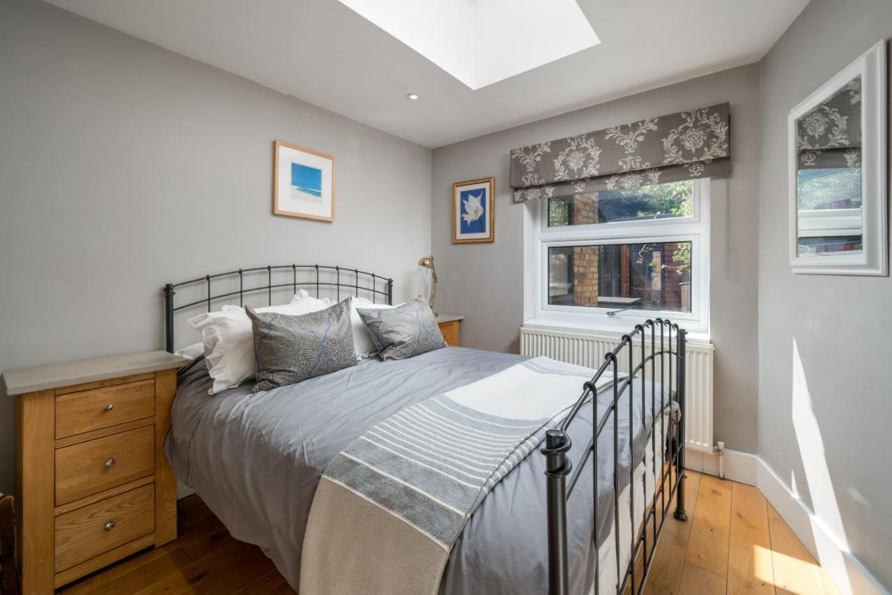 Appartamento Gorgeous Flat With Garden In Battersea Londra Esterno foto